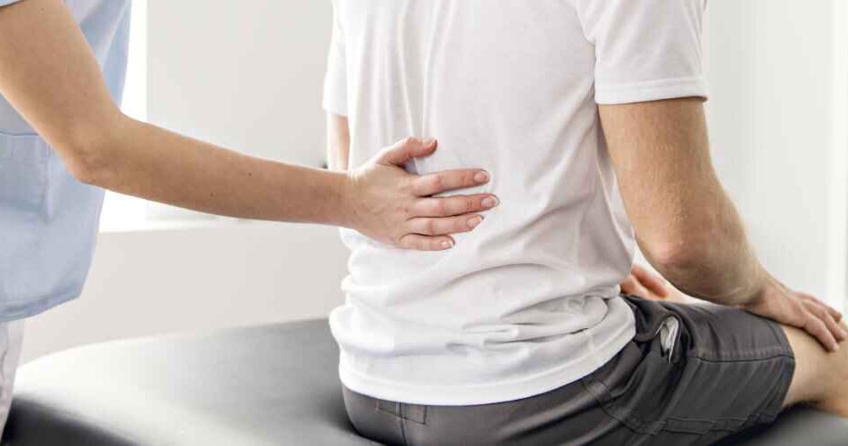 متخصص فیزیوتراپیست ورزشی